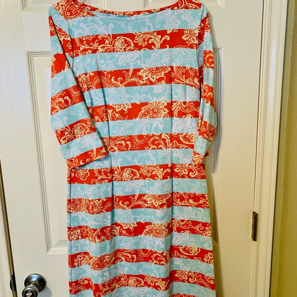 J McLaughlin flattering dress! My favorite of all time-looks fabulous on!